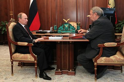 С президентом Российской академии наук Владимиром Фортовым. 3 июля 2013 года