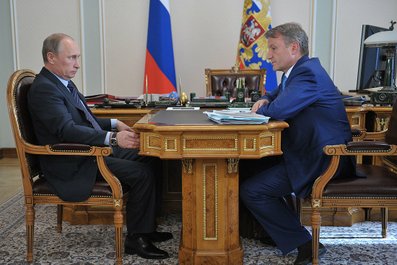 С президентом, председателем правления ОАО «Сбербанк России» Германом Грефом. 5 августа 2013 года