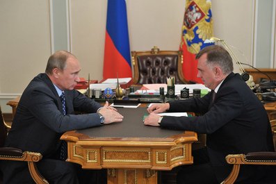 С первым заместителем директора – руководителем Пограничной службы ФСБ России Владимиром Кулишовым. 15 августа 2013 года