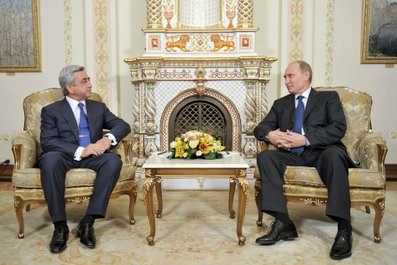 С Президентом Армении Сержем Саргсяном. 3 сентября 2013 года