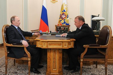 С президентом Торгово-промышленной палаты Сергеем Катыриным. 18 октября 2013 года