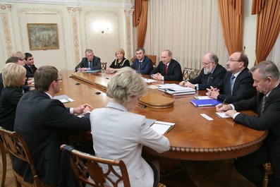 Встреча с представителями избирательных комиссий. 26 декабря 2013 года