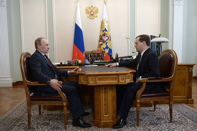 С Председателем Правительства Дмитрием Медведевым. 27 марта 2014 года