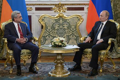 С Президентом Армении Сержем Саргсяном. 8 мая 2014 года