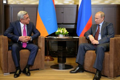 С Президентом Армении Сержем Саргсяном. 9 августа 2014 года