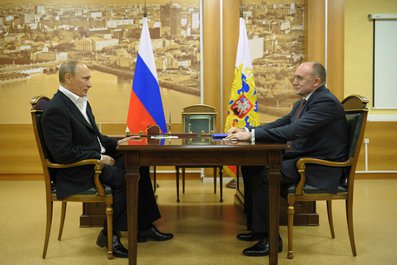 С временно исполняющим обязанности губернатора Челябинской области Борисом Дубровским. 31 августа 2014 года
