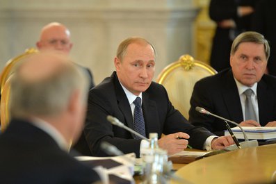 Заседание Высшего Евразийского экономического совета. C помощником Президента Юрием Ушаковым. 23 декабря 2014 года