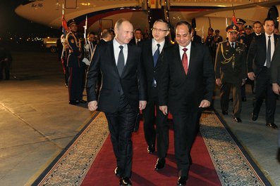Прибытие в Каир. С Президентом Египта Абдельфаттахом Сиси. 9 февраля 2015 года